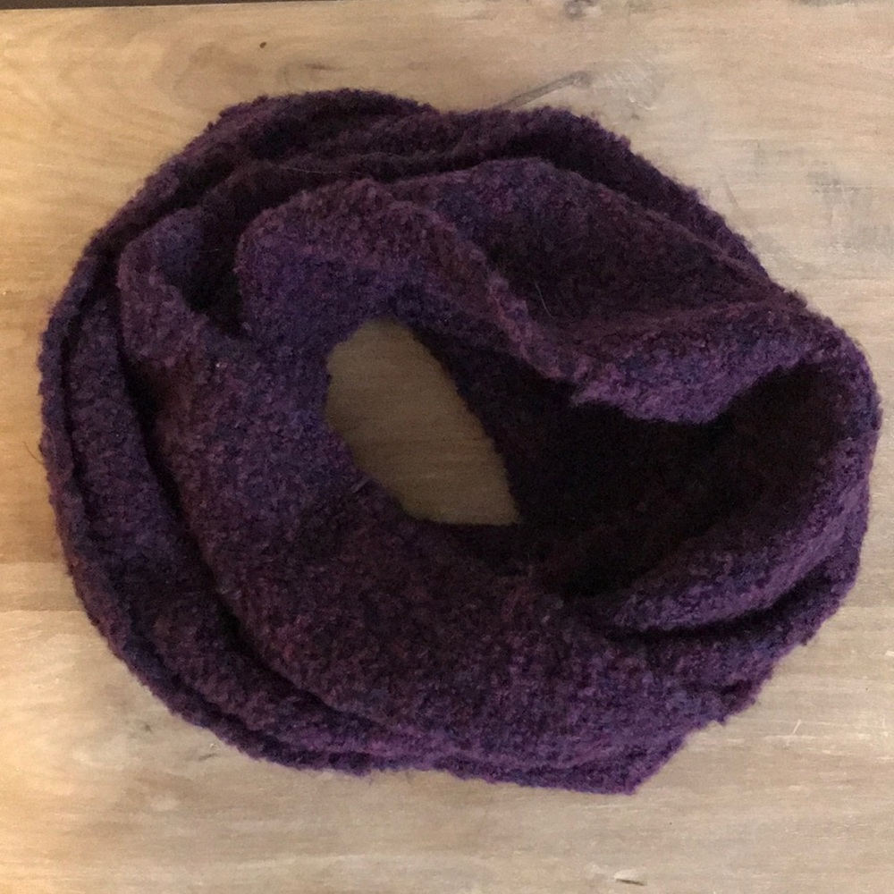 Fraas heavy loop scarf, like new condition